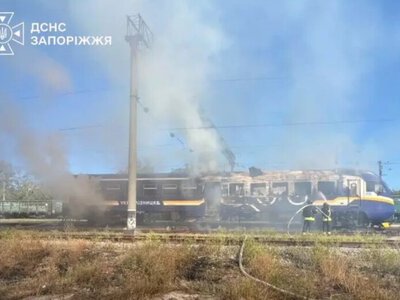 Ворог вдарив БпЛА по пасажирському потягу «Дніпро — Запоріжжя»: загинула провідниця