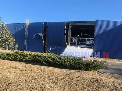 Удар по торговому центру «Метро» у Миколаєві: з'явилися фото з місця «прильотів»