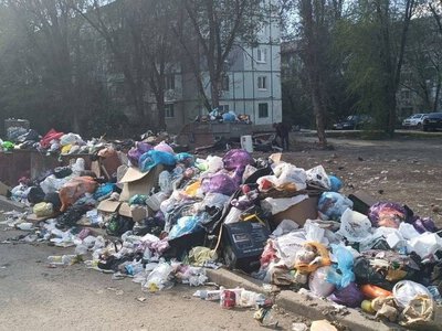 В окупованому Луганську тижнями не вивозять сміття, - соцмережі