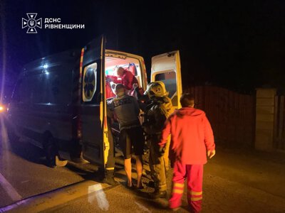 Рівненський район: рятувальники запобігли поширенню пожежі у житловому будинку в Березному