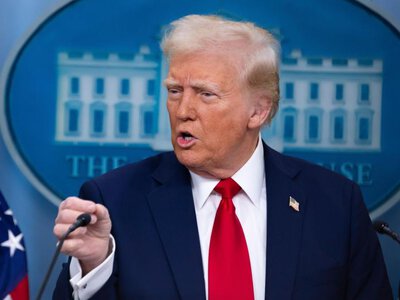  Трамп заборонив імпорт канадських молочних продуктів, алкоголю та мотоциклів і запровадив нові 50% мита 