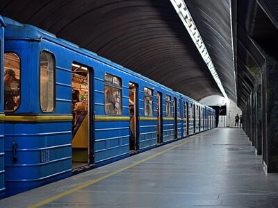 У Києві метро змінить роботу зеленої гілки під час повітряної тривоги