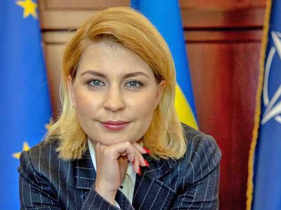 Стефанішина назвала справжню причину відходу з посади посолки у США