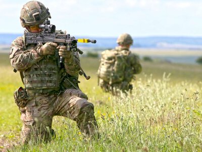 Британській армії наказали зупинити «необов’язкові» навчання, щоб зекономити кошти — медіа