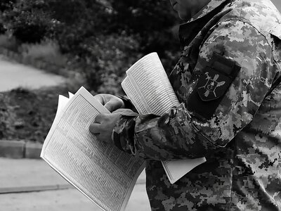 Заброньованому можуть вручити повістку: чи можуть після цього мобілізувати
