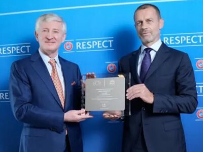 Ахметов отримав нагороду від УЄФА за розвиток футболу