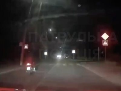 У Рівному 16-річний мотоцикліст втікав від патрульних і спробував сховатись у дворах