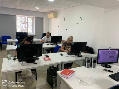 У Дніпрі запустили безоплатне навчання та перенавчання для ВПО, ветеранів та інших вразливих категорій