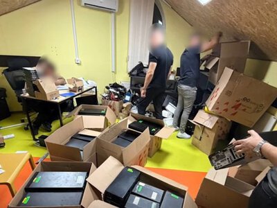 У Луцьку викрили кол-центр із щомісячним доходом понад 500 тисяч доларів