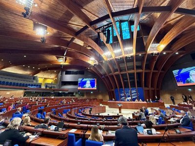 У ПАРЄ пропонують спрямувати заморожені активи Росії на компенсацію Україні