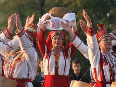 Не нацменшина, а корінний народ: в Одеській облраді просять змінити статус гагаузів