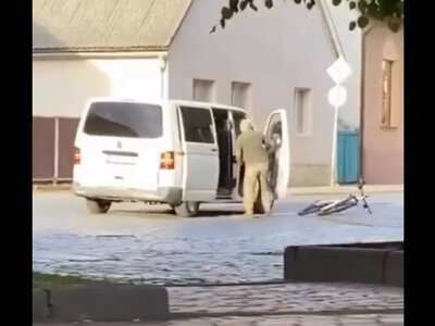 Омбудсман відреагував на відео із затриманням військовозобов’язаних у Мукачеві. Відео