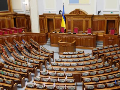 Зарплата, житло, помічники: скільки може коштувати один нардеп бюджету
