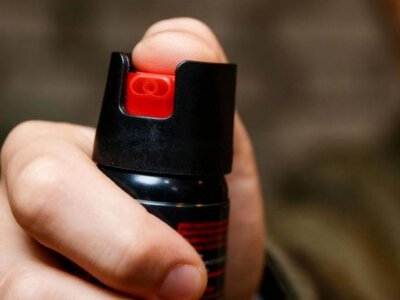 У Дніпрі військові ТЦК нібито розпилили газ з балончика біля гімназії: його понесло на дітей
