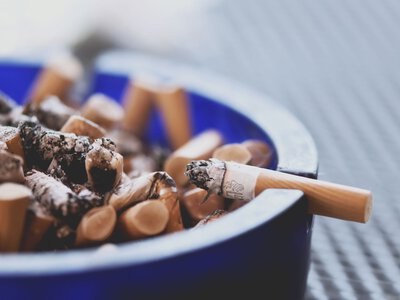 Пасивне куріння пов’язали з 1,66 млн смертей за рік – дослідження