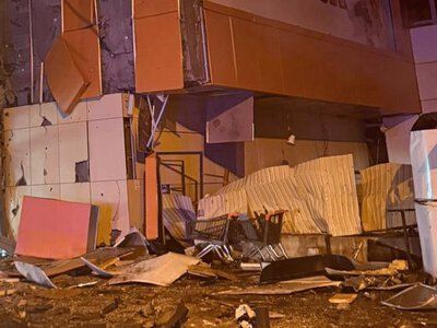 Росія атакувала дроном ТРЦ у Сумах: є загиблі та поранені