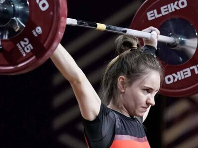Криворізька важкоатлетка здобула три медалі чемпіонату України