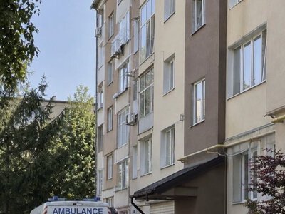 В Ужгороді чоловік упав із вікна та отримав перелом хребта