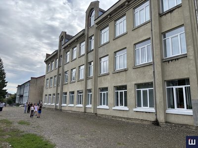 Власні обіди, автономна котельня та «Захист України»: який стан справ у Новоселицькому ліцеї №1