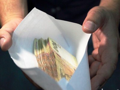 НБУ випустив особливі 2000 гривень, якими не можна розрахуватися