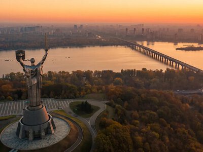 Київ скорочує комендантську годину: що зміниться для транспорту та закладів 