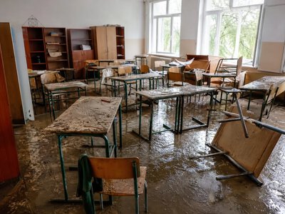 ЮНІСЕФ: кліматичні явища підвищують ризик вибуття дівчат із навчання