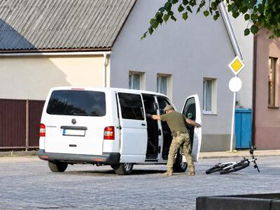 У Мукачеві представники ТЦК затягнули велосипедиста у бус, на подію відреагували в Офісі омбудсмана