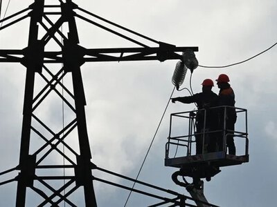 російські удари залишили частину споживачів без світла у трьох областях України