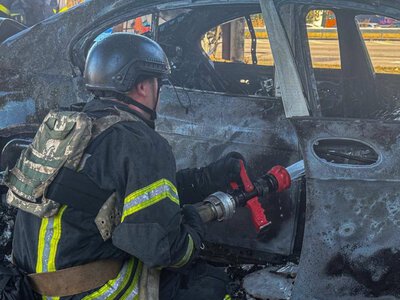 росіяни вдарили по АЗС у Голосіївському районі Києва: четверо людей поранені