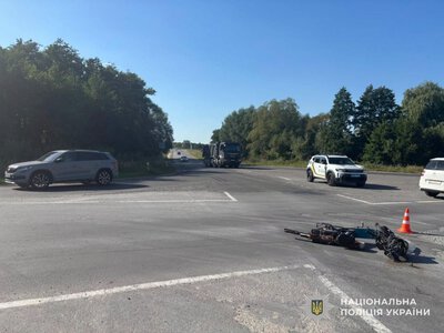 На Стрийщині через зіткнення з вантажівкою загинув водій електромопеда