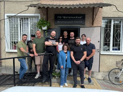 До 60 звернень щомісяця: як на Волині ветерани допомагають побратимам у «ВетеранХабі»