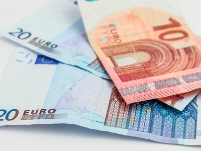 Дизайн купюр євро змінять: чиї портрети можуть з'явитися на нових банкнотах 