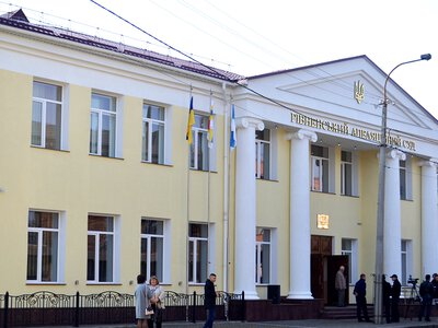 Мати отримувала виплати, поки син був у полоні: суд постановив повернути майже 3,9 млн грн