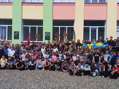 У Красноїллі відкрили меморіальну дошку на честь Героя України Михайла Семенюка