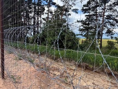 ​Україна запровадила спеціальний прикордонний режим у кілометровій смузі уздовж кордону з Росією та Білоруссю