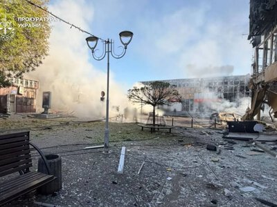 Смертоносна атака на ТРЦ у Павлограді: кількість жертв зросла до чотирьох, а поранених - до 60