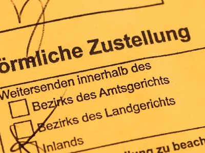 У Берліні засуджені злочинці залишилися на волі через нестачу конвертів у прокуратурі