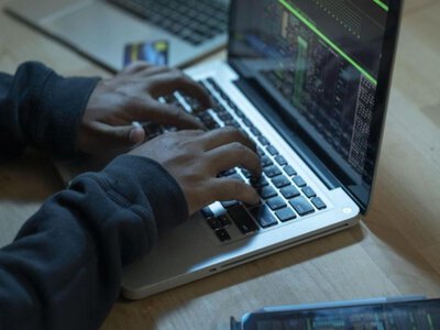 Шахраї лякають українців судом у листах: як не віддати їм свої дані