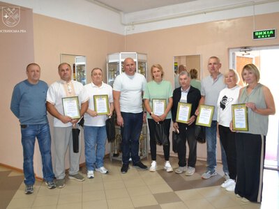 У Шостці привітали тренерів ДЮСШ, які допомагають дітям вистояти у час війни + Фото