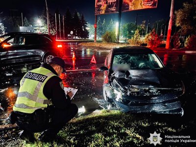 Нічна ДТП в Івано-Франківську: зіткнулися Porsche та Kia, травмувалися двоє пасажирів