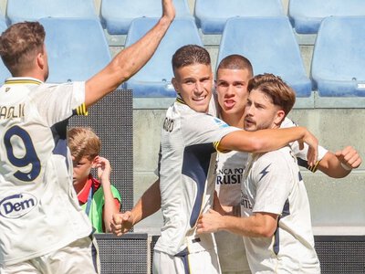 Дженоа з нереалізованим пенальті врятувалась від Фрозіноне – екс-команда Маліновського взяла перше очко в сезоні