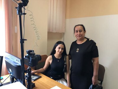 Зберігала права сотням чужих людей, а тепер веде за руку найріднішу: зворушлива історія відомої правозахисниці на Закарпатті