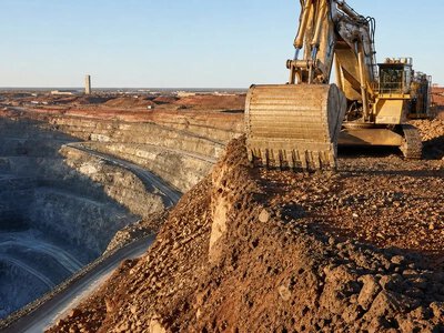 В Австралії загорілася кабіна 750-тонного екскаватора на золотій копальні