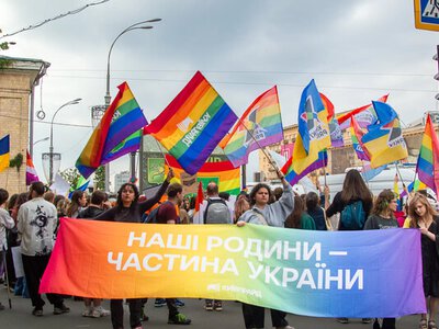 ЛГБТ-активісти провели марш у метро Харкова: як це було та що вимагали (фото)