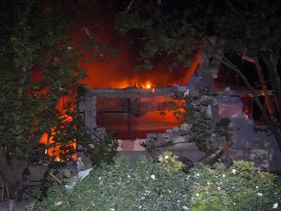 Ракети та дрони вдарили по Одесі: пошкоджено будинки та автомобілі