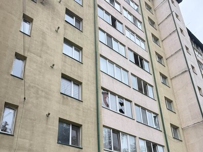 В Івано-Франківську внаслідок ранкової атаки ворожих безпілотників пошкоджено житловий будинок