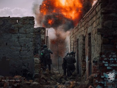 Військовий отримав поранення: чи збережеться зарплата та які ще виплати йому належать