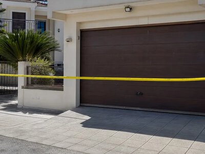 На Кіпрі чоловік у критичному стані після вибуху в гаражі