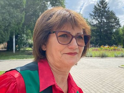 «Садити сьогодні, щоб жити завтра»: як Надія Булгакова понад чверть століття створює квітковий одяг Ізмаїла