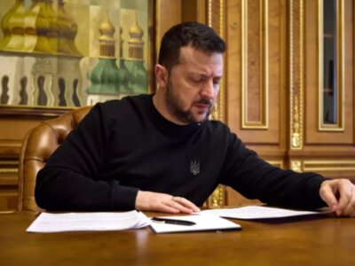 Зеленський ввів у дію санкції проти тіньового флоту рф, підприємств ВПК, пропагандистів та своєї колишньої прессекретарки